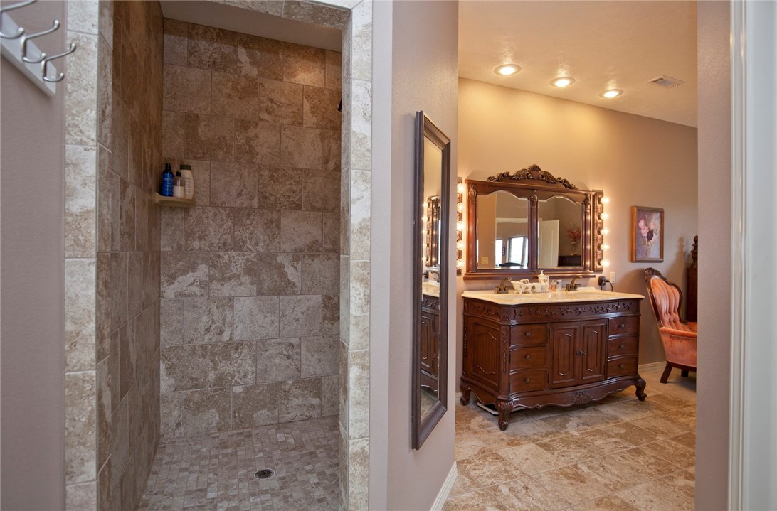 Unit 119 Holiday Island - Residential