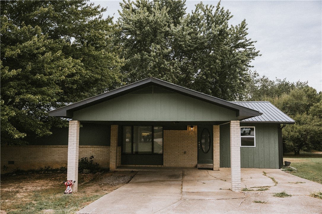 903 Quail Avenue