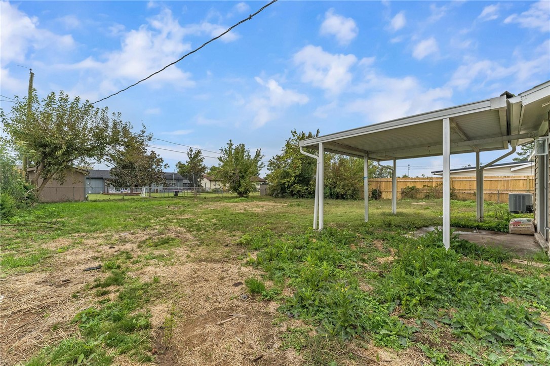 Bishop Manor 2nd Rogers - Residential