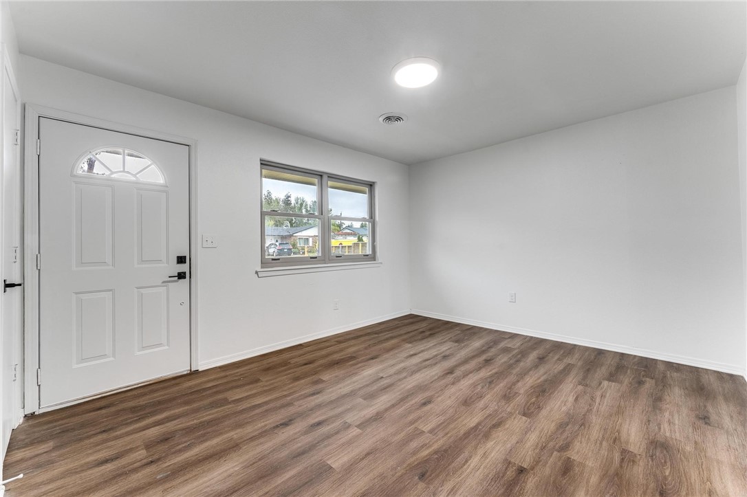 Bishop Manor 2nd Rogers - Residential