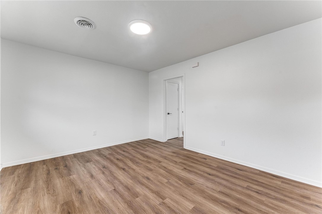 Bishop Manor 2nd Rogers - Residential