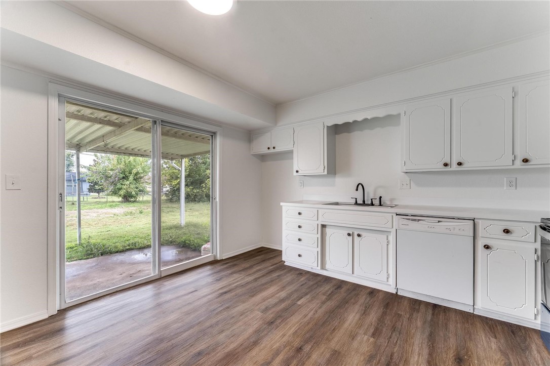 Bishop Manor 2nd Rogers - Residential