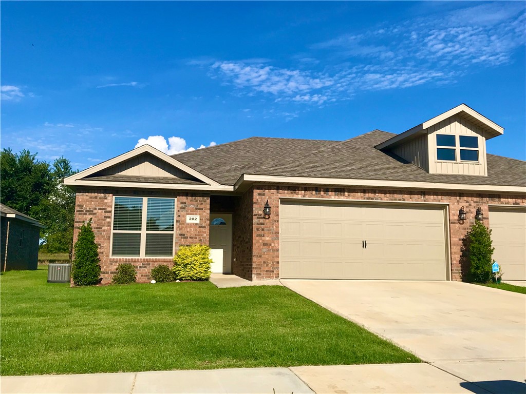 Photo 1 of 24 — 202 Alder Street, Pea Ridge, AR 72751