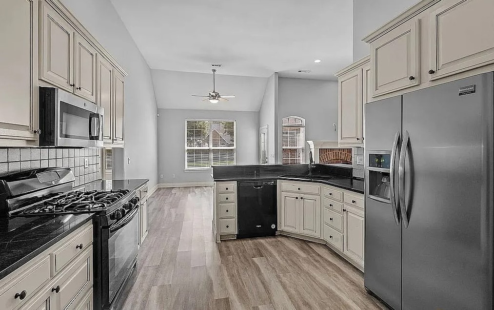 Ridgecrest Meadows Ph 3 Rogers - Residential