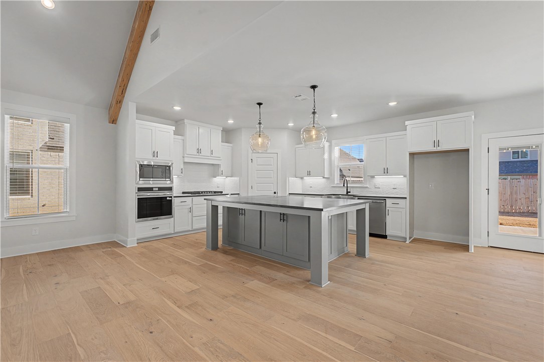 MAPLE ESTATES PH III-CENTERTON - Residential