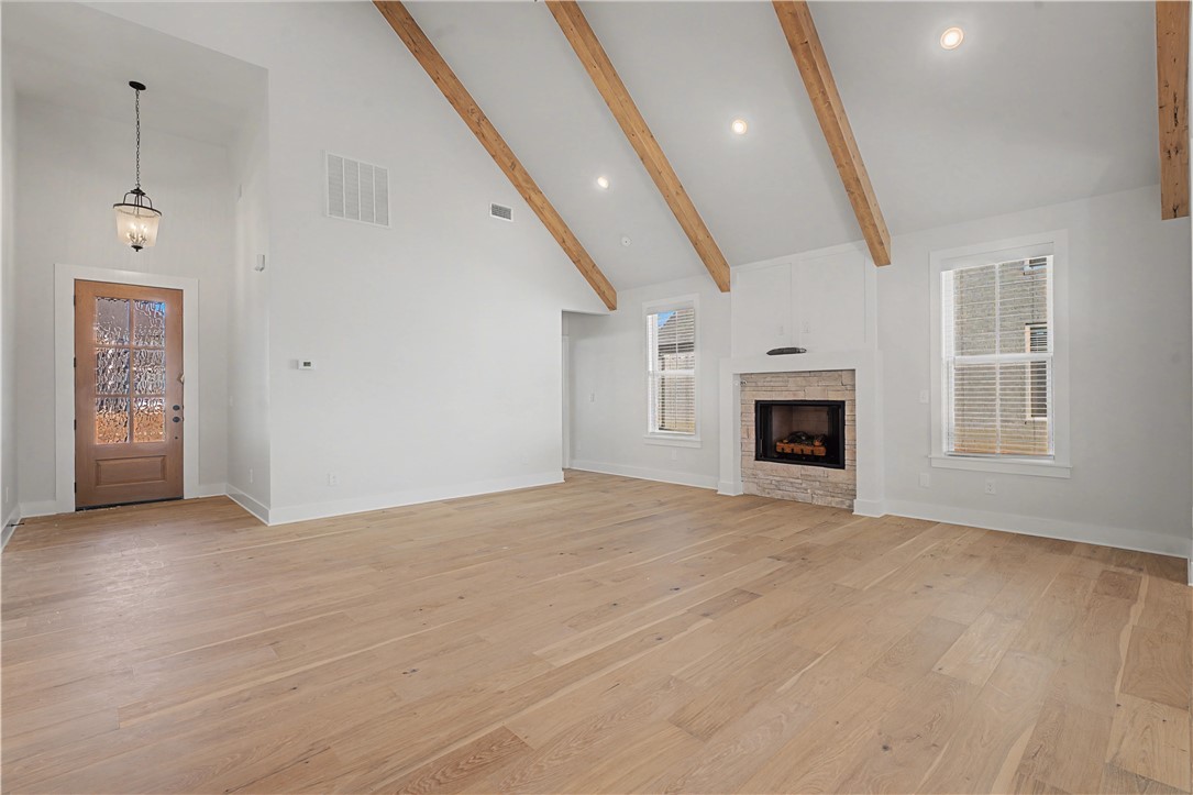 MAPLE ESTATES PH III-CENTERTON - Residential