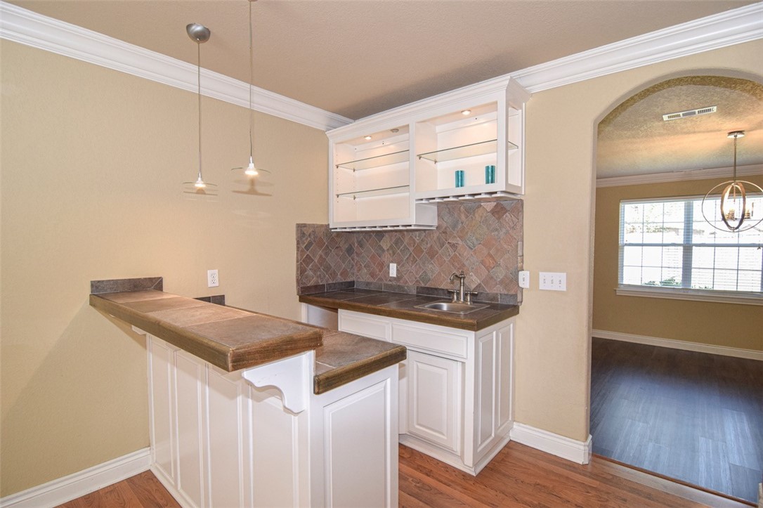 Champions Estates Rogers - Residential Lease