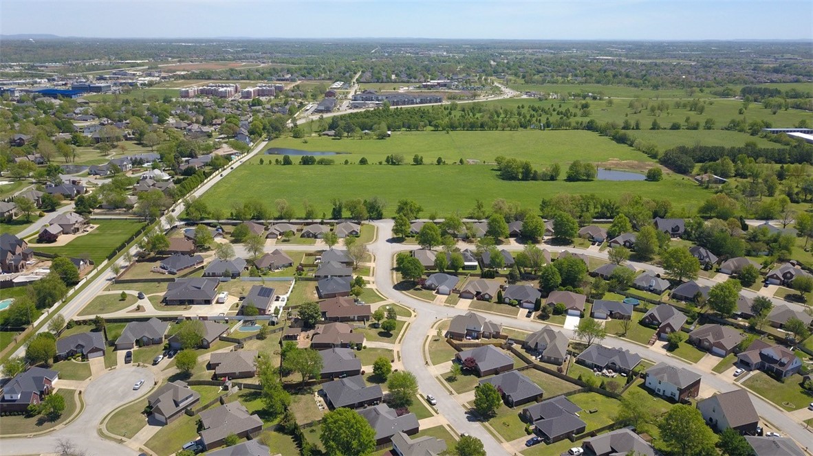 Champions Estates Rogers - Residential Lease