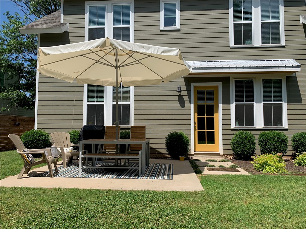 Manor Heights Sub Bentonville - Residential Lease