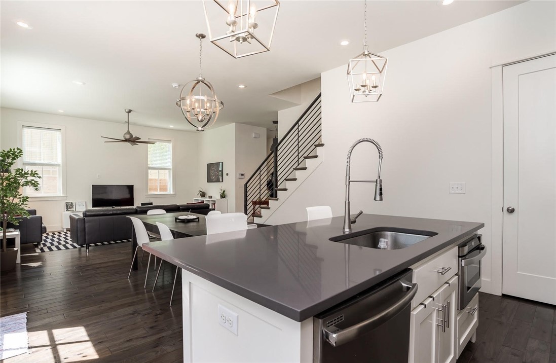 Manor Heights Sub Bentonville - Residential Lease