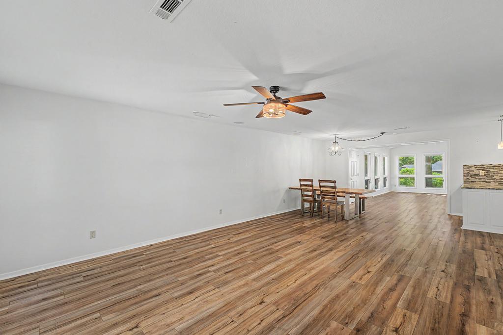 Townhouse Tct 3 A/K/A Drake Court Bvv - Residential