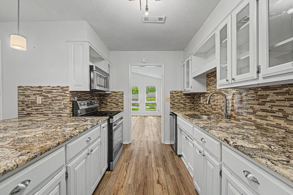 Townhouse Tct 3 A/K/A Drake Court Bvv - Residential