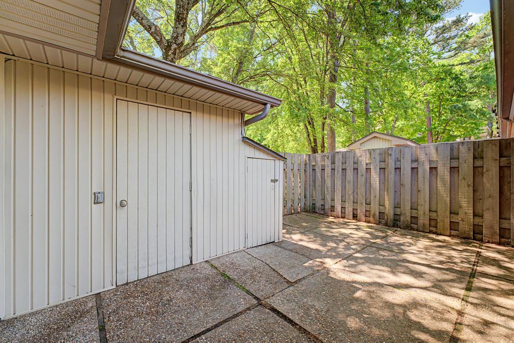 Townhouse Tct 3 A/K/A Drake Court Bvv - Residential