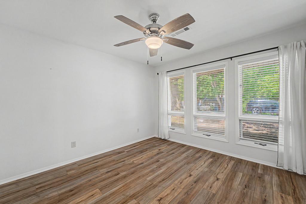 Townhouse Tct 3 A/K/A Drake Court Bvv - Residential