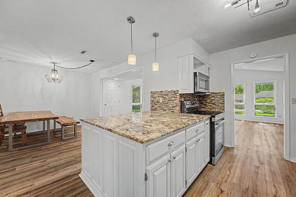 Townhouse Tct 3 A/K/A Drake Court Bvv - Residential