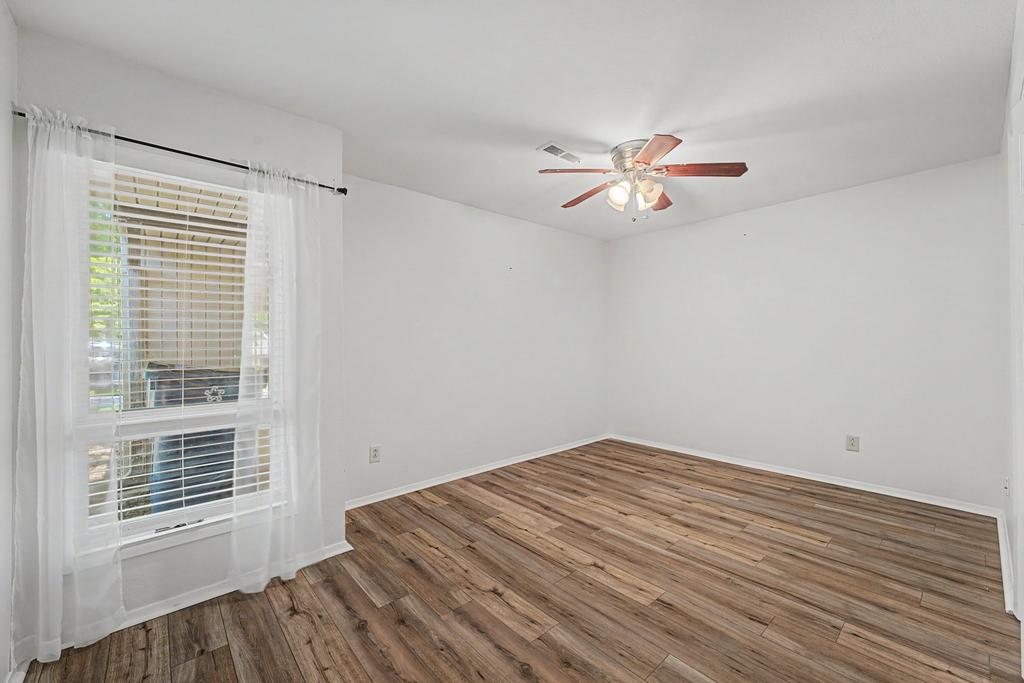 Townhouse Tct 3 A/K/A Drake Court Bvv - Residential