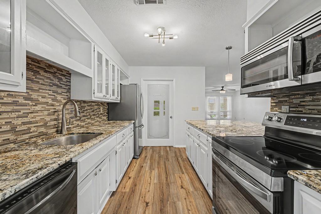 Townhouse Tct 3 A/K/A Drake Court Bvv - Residential