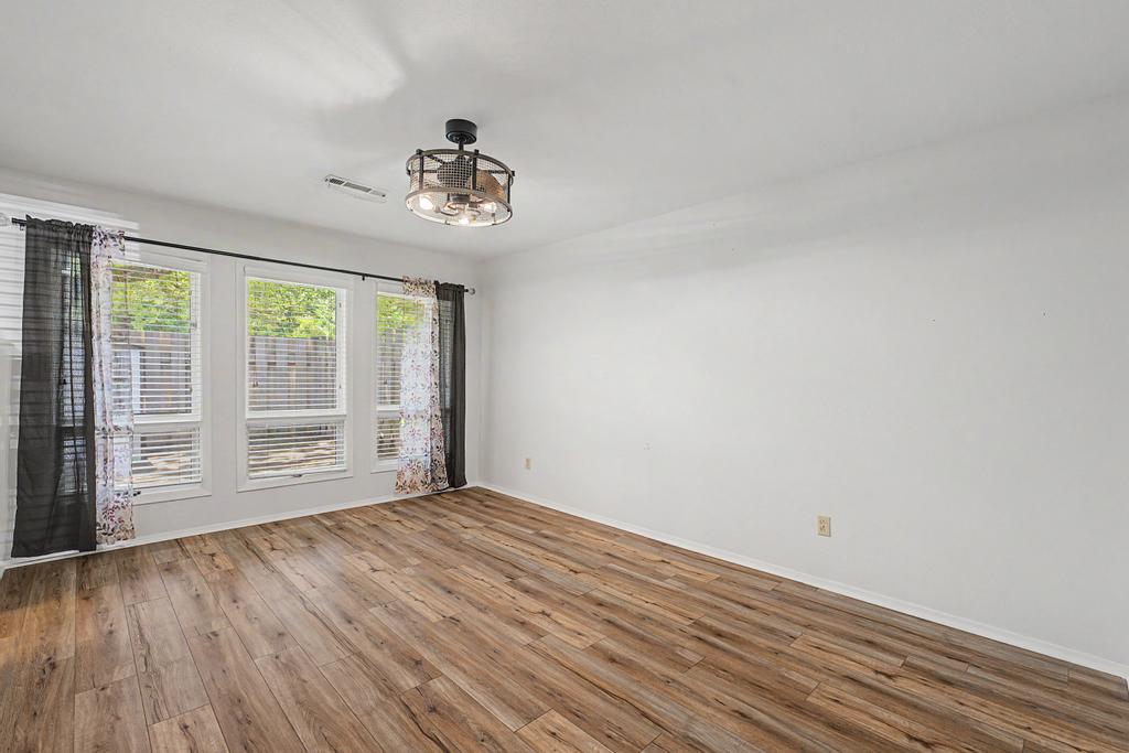 Townhouse Tct 3 A/K/A Drake Court Bvv - Residential