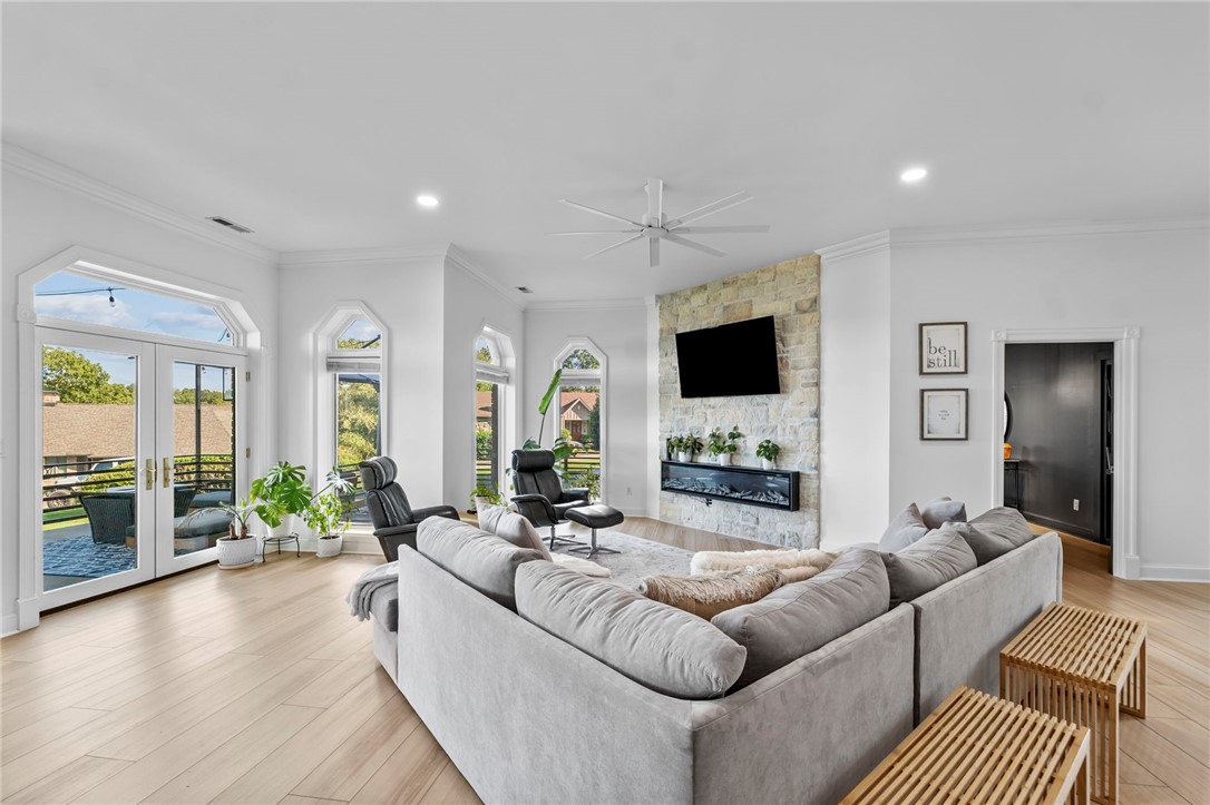 Eagle Crest Sub Rurban - Residential