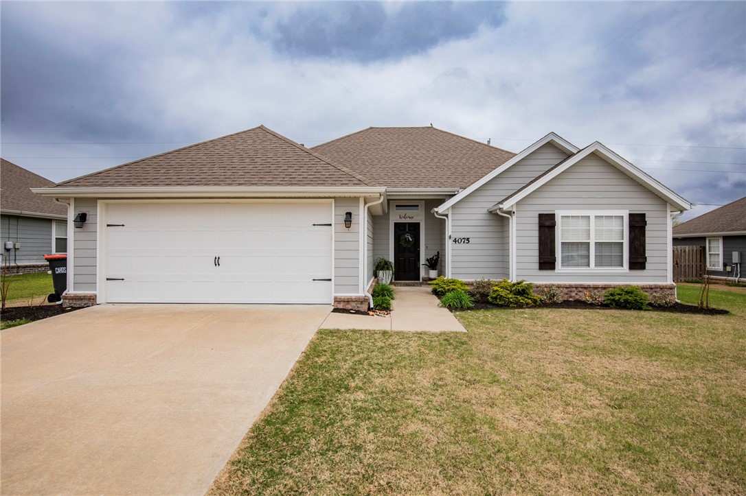 Blink and you could miss this opportunity. So much cuteness and not to mention conveniently located from the neighborhood to parks and schools. This home offers three bedrooms, two bathrooms, and a open living room, kitchen, & dining space. Backyard is both flat and fenced. Great opportunity for any buyer. Welcome Home!