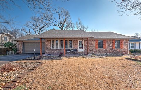 Photo of 1321 Quail Run Circle, Bentonville, AR 72712 (MLS # 1333864)