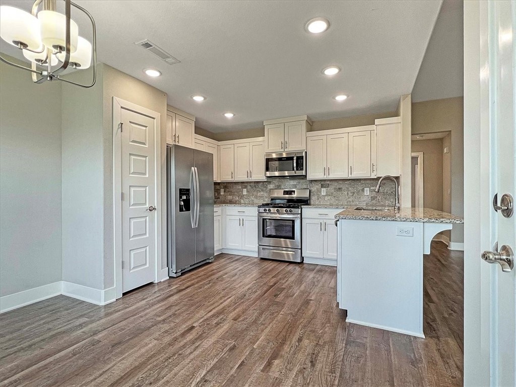 Wagon Wheel Crossing - Residential