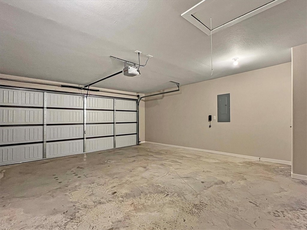 Wagon Wheel Crossing - Residential