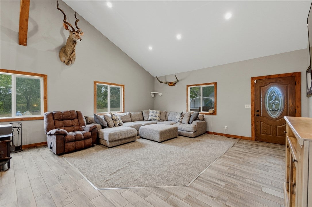 28559 Farm Road 1190