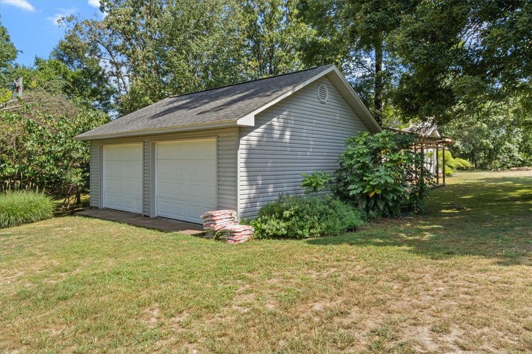 15-17-33-RURAL - Residential
