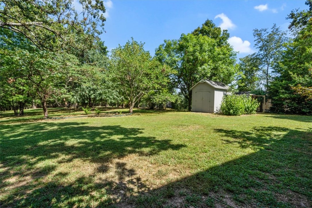 15-17-33-RURAL - Residential