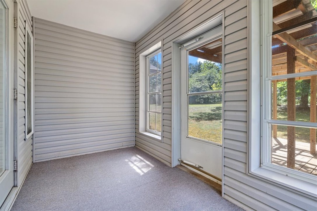 15-17-33-RURAL - Residential