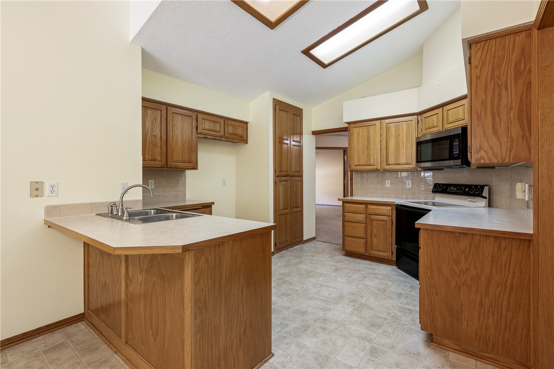 Raleigh Hills Sub Bvv - Residential