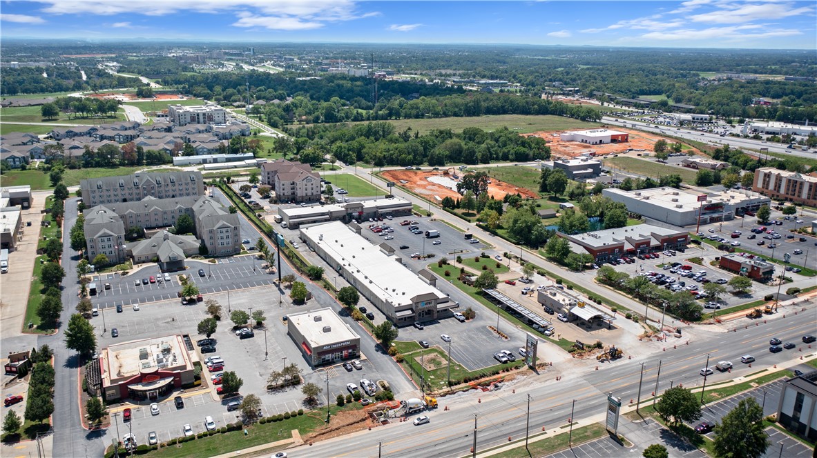 Kingston Centre Plaza - Commercial Lease