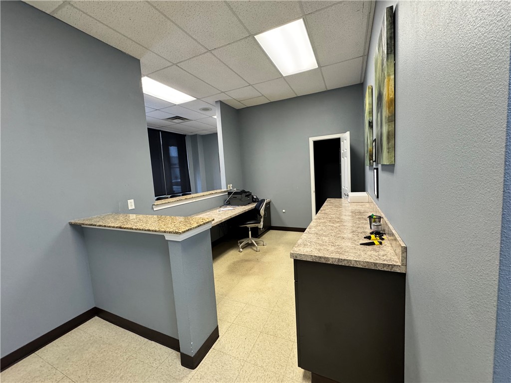 Kingston Centre Plaza - Commercial Lease