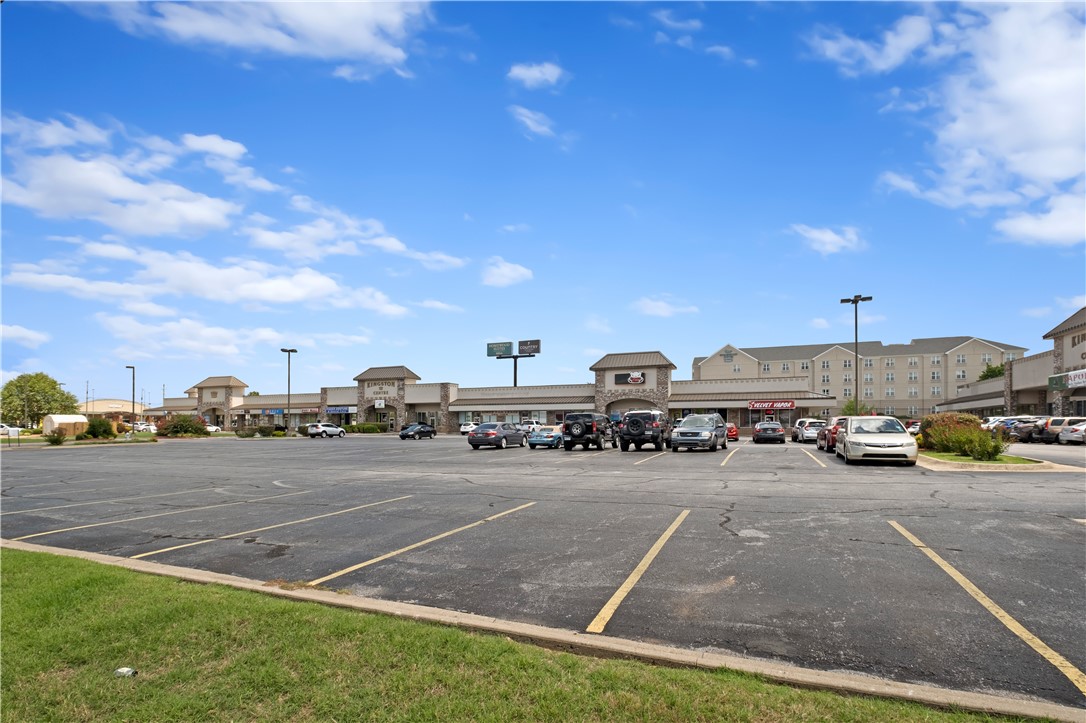 Kingston Centre Plaza - Commercial Lease