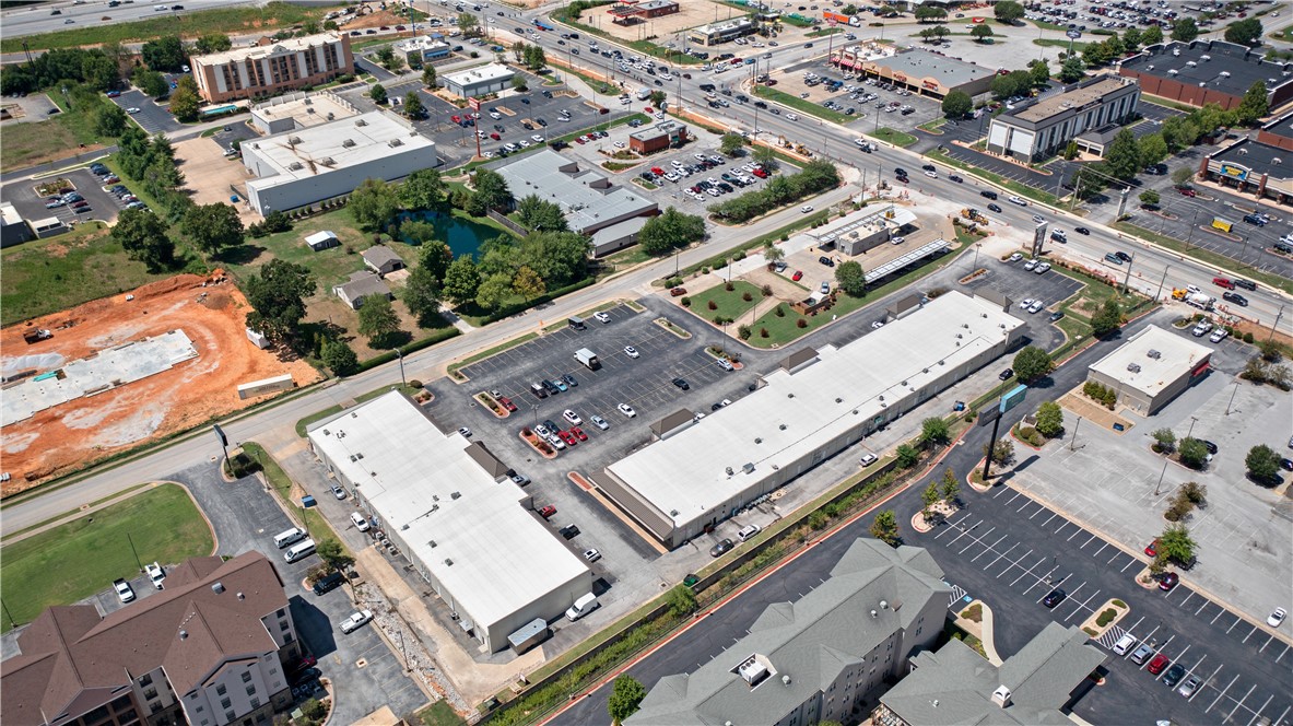 Kingston Centre Plaza - Commercial Lease