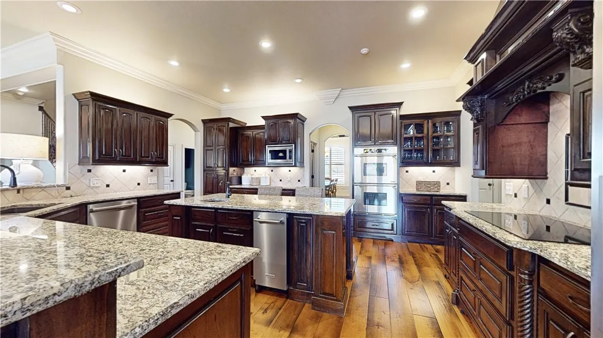 Rogers, Arkansas 72758, United States, 4 Bedrooms Bedrooms, ,4 BathroomsBathrooms,Residential,Pending,8616