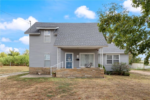 Photo of 1521 S 4th Street, Rogers, AR 72756 (MLS # 1361962)