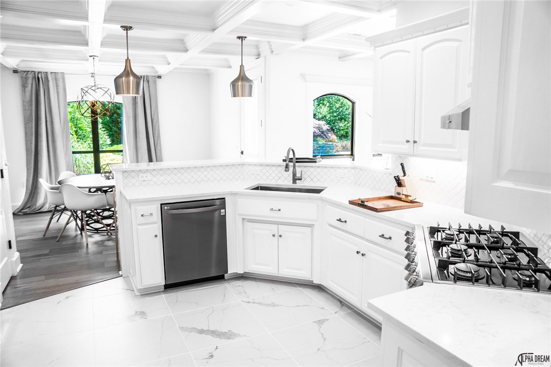 St Valery Downs Sub Cave Spgs - Residential