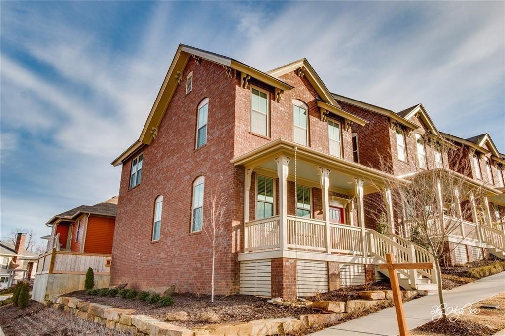 Mission Heights Dev Ph I - Residential Lease