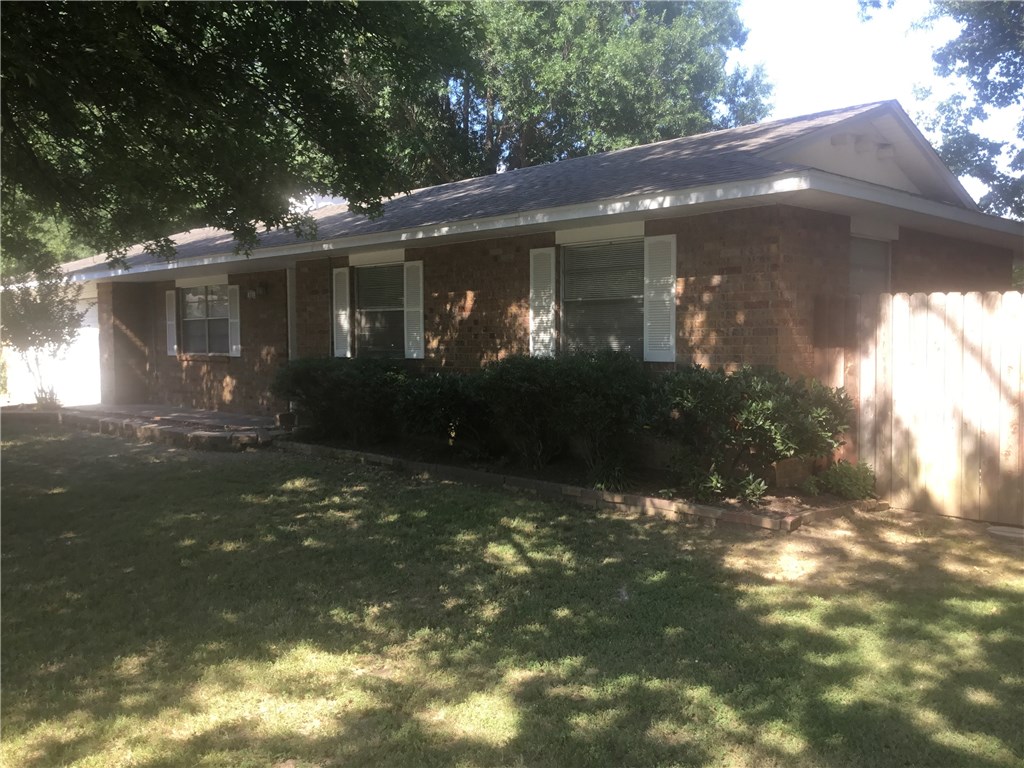 Location West Springdale "The Happening Place" Quality built home large corner landscaped lot close to schools. Enjoy nearby Hunt Park, walking/biking trails. Ready for "TLC"