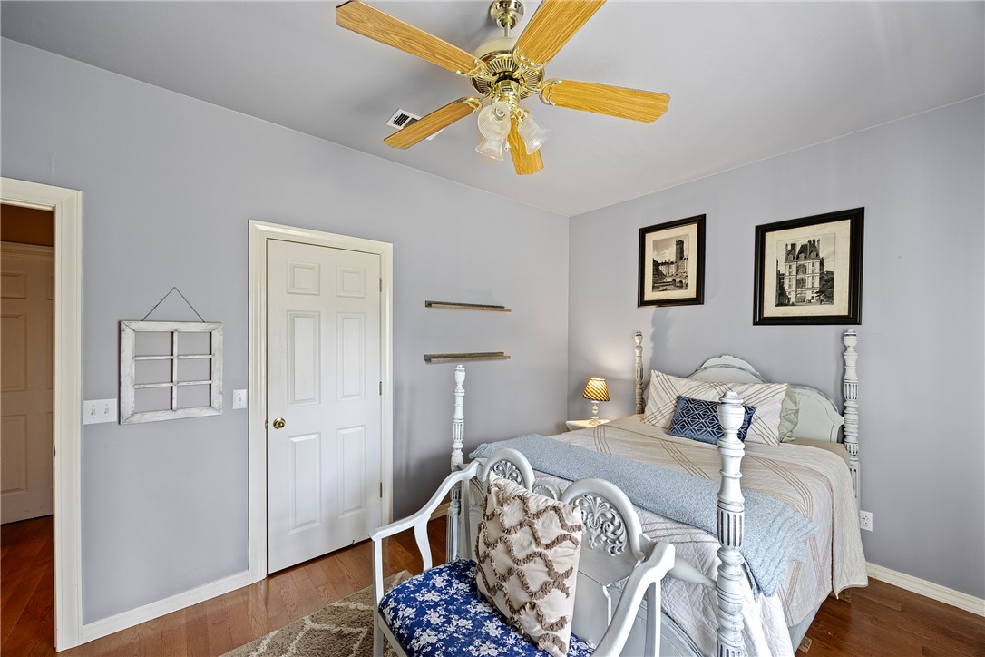 Cliff & Stream Ii - Residential