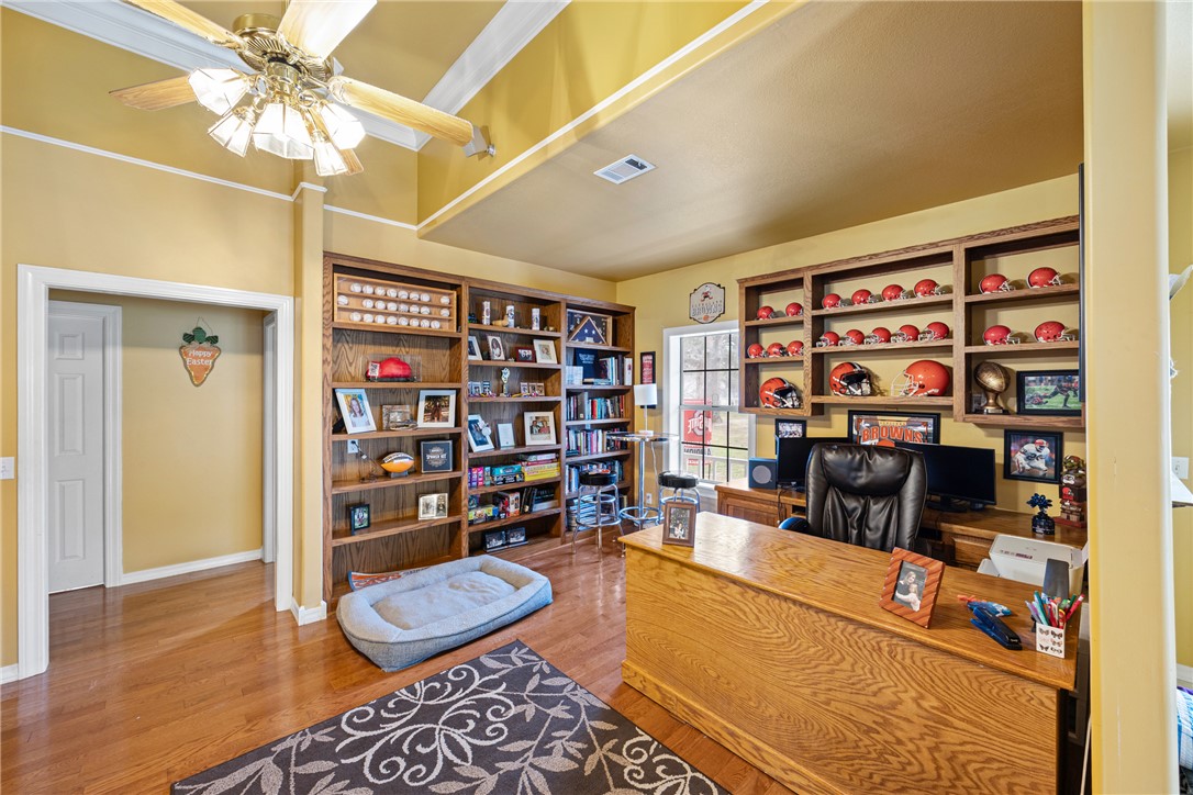 Cliff & Stream Ii - Residential