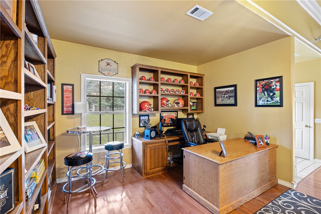 Cliff & Stream Ii - Residential