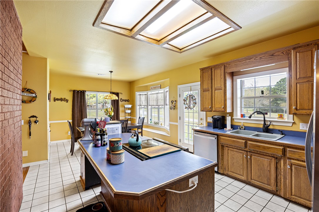 Cliff & Stream Ii - Residential