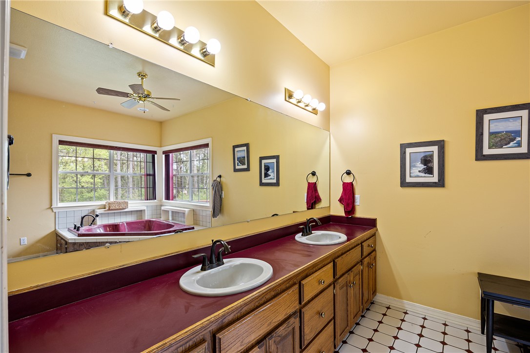 Cliff & Stream Ii - Residential