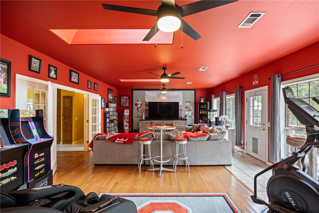 Cliff & Stream Ii - Residential