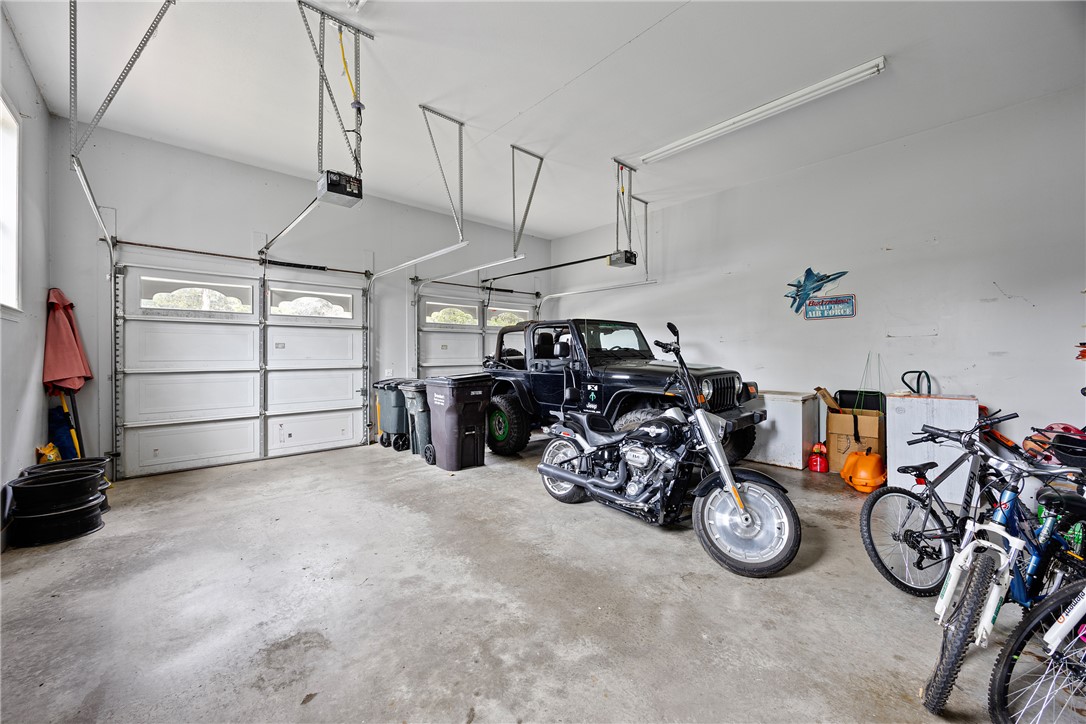 Cliff & Stream Ii - Residential