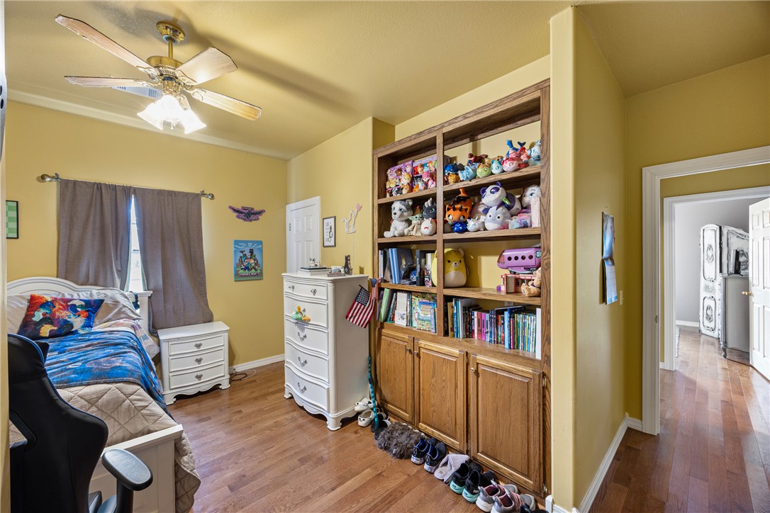 Cliff & Stream Ii - Residential