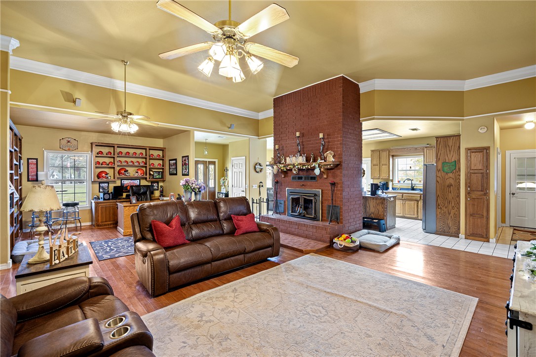 Cliff & Stream Ii - Residential